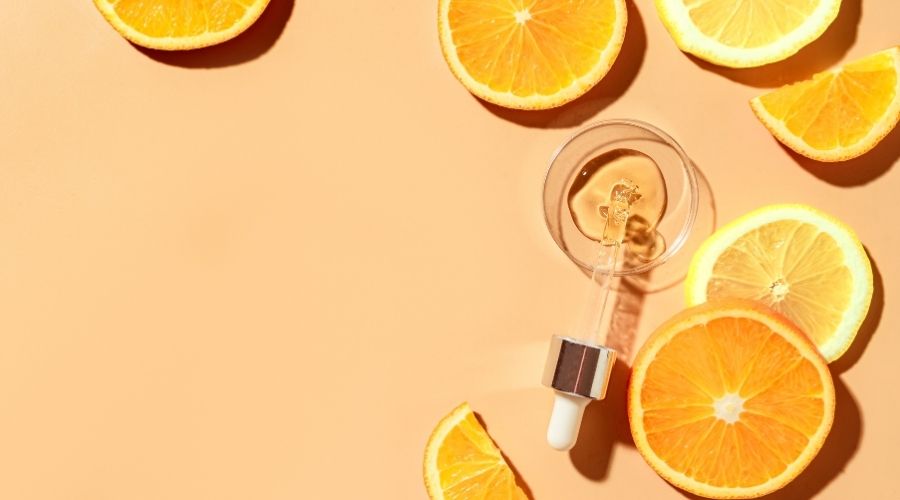 la vitamine c, l’actif éclat indispensable pour une peau lumineuse
