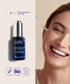 Application du Sérum Repulpant IUM Paris, soin bio anti-âge au potassium pour une peau lissée et revitalisée.